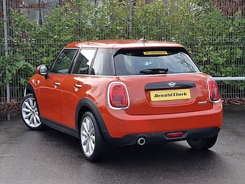 Used MINI Hatch 2019 for sale - 77379981: Photo