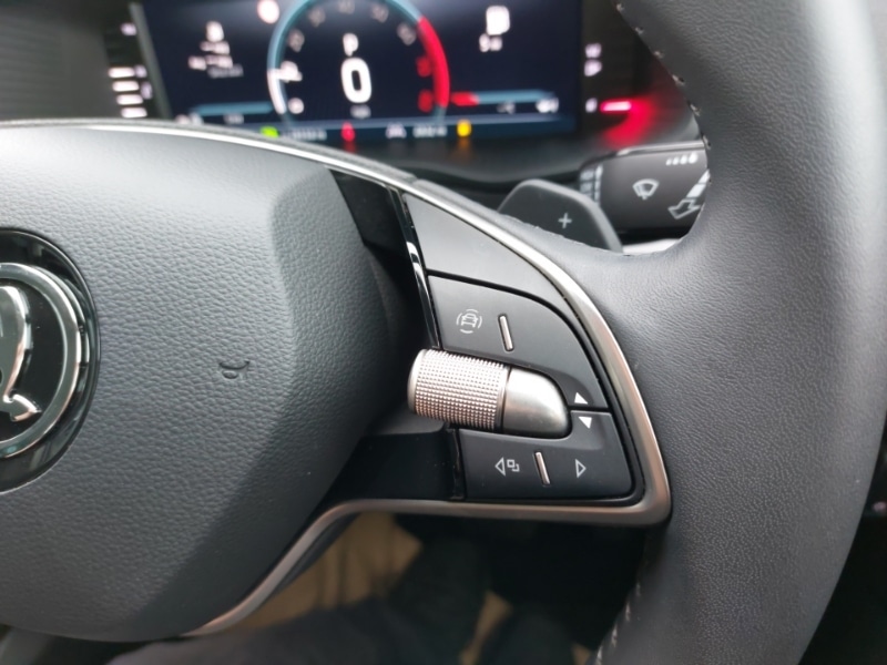 Used Skoda Karoq 2024 for sale - 76687781: Photo 14