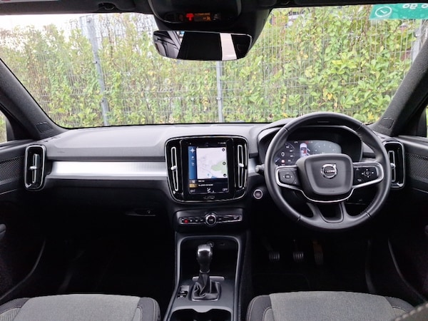 Used Volvo XC40 2020 for sale - 76311575: Photo 2