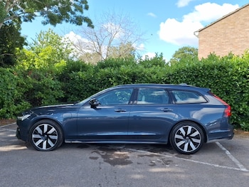 Used Volvo V90 2025 for sale - 79492929: Photo