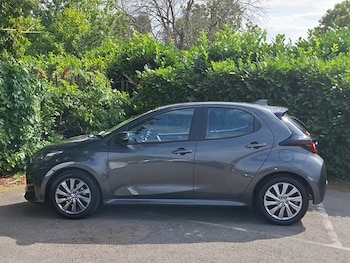 Used Toyota Yaris 2023 for sale - 79433542: Photo