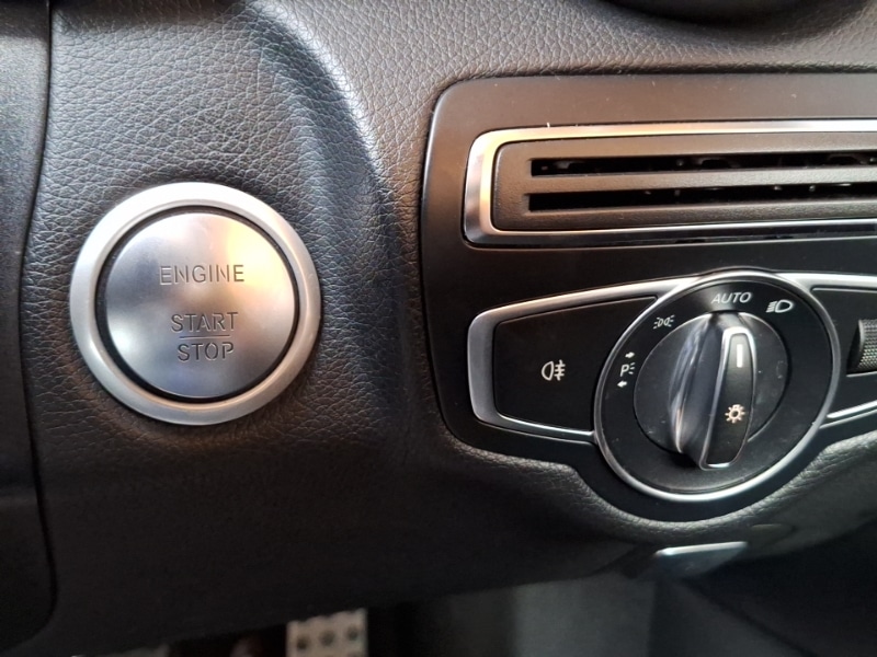 Used Mercedes-Benz C Class 2018 for sale - 76418876: Photo 17