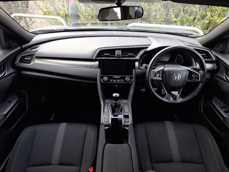 Used Honda Civic 2018 for sale - 77751781: Photo 2