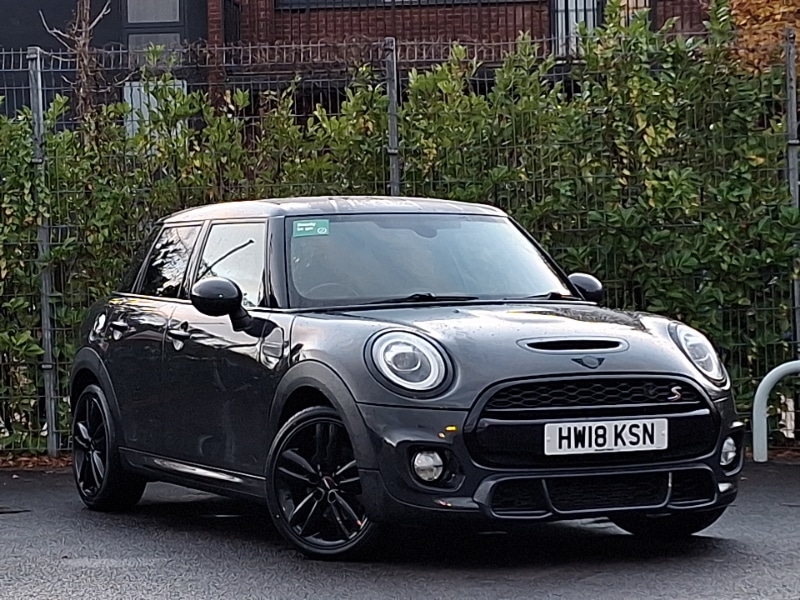 Used MINI Hatch 2018 for sale - 76498286: Photo 1