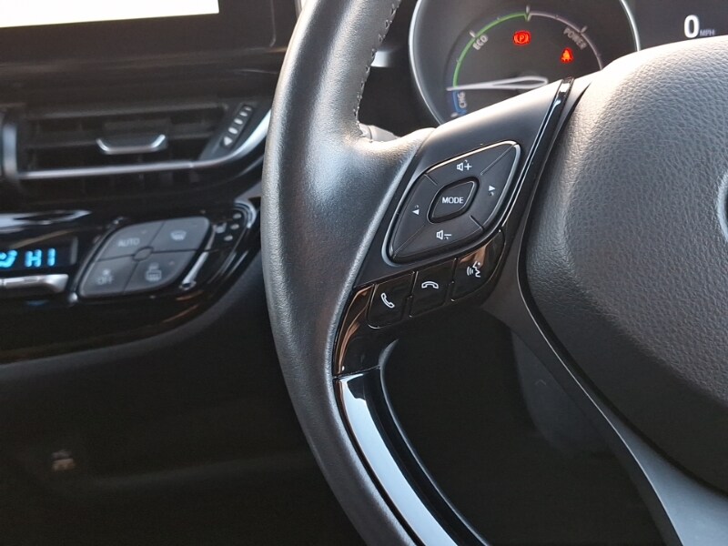 Used Toyota C-HR 2023 for sale - 77573401: Photo 18