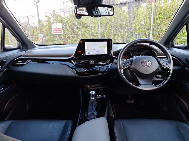 Used Toyota C-HR 2023 for sale - 77573401: Photo 2