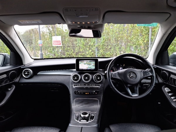 Used Mercedes-Benz GLC 2018 for sale - 76195249: Photo 2