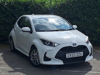 Used Toyota Yaris 2023 for sale - 79360828: Photo