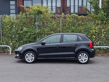 Used Volkswagen Polo 2015 for sale - 75645069: Photo
