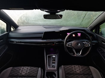 Used Volkswagen Golf 2021 for sale - 76893832: Photo