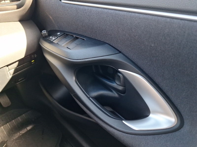 Used Toyota Yaris Cross 2023 for sale - 77922118: Photo 17