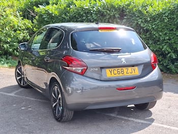 Used Peugeot 208 2018 for sale - 79691099: Photo