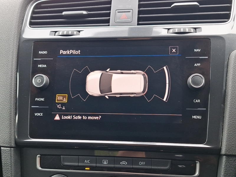 Used Volkswagen Golf 2017 for sale - 77740571: Photo 11