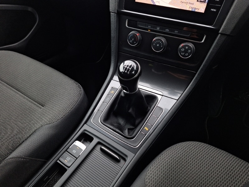 Used Volkswagen Golf 2017 for sale - 77740571: Photo 15