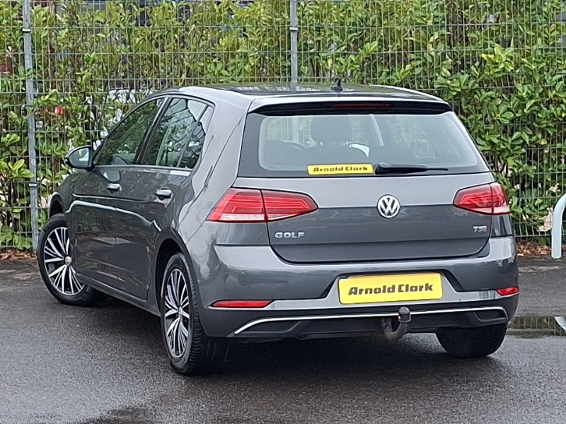 Used Volkswagen Golf 2017 for sale - 77740571: Photo 3