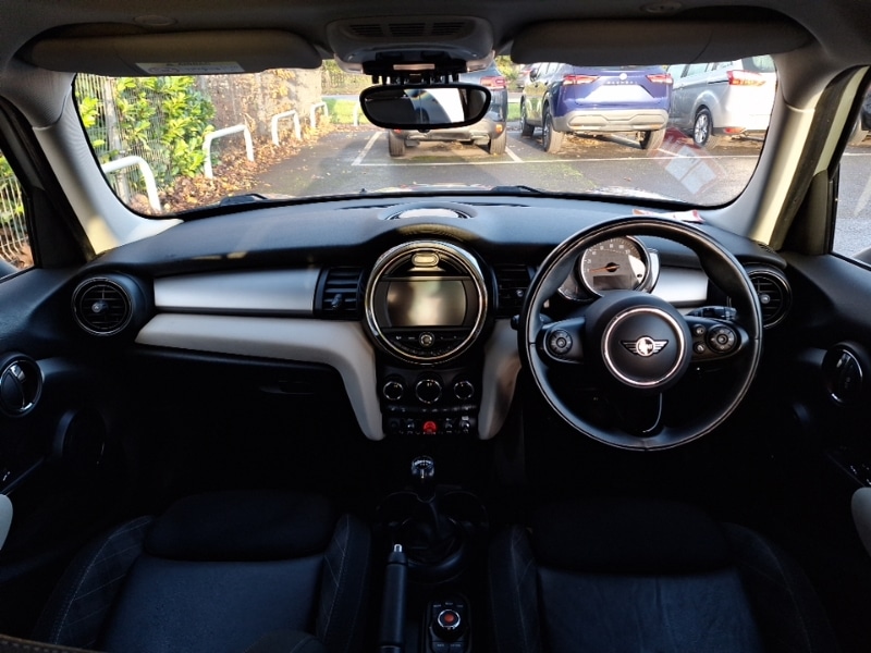 Used MINI Hatch 2018 for sale - 76943123: Photo 2