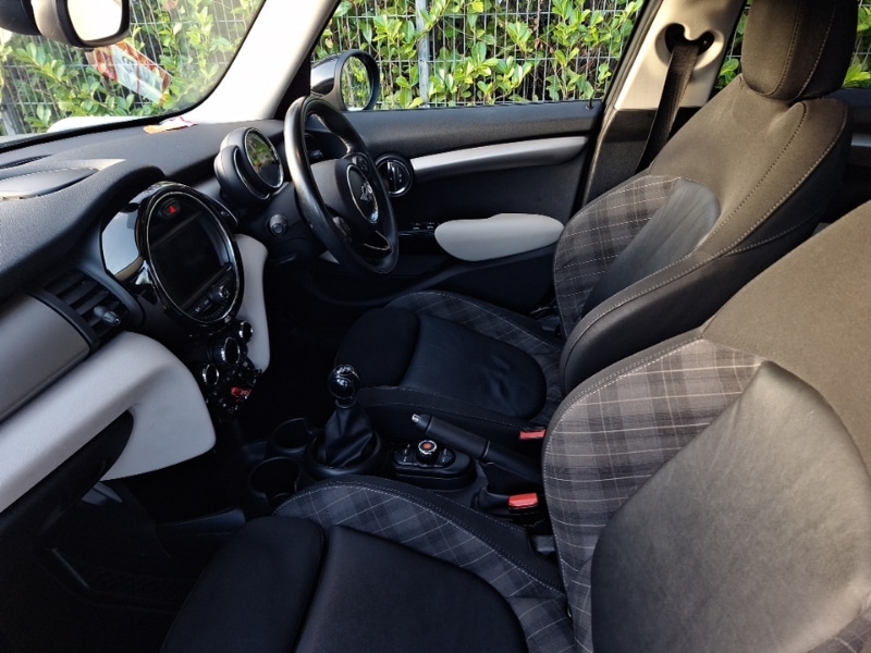 Used MINI Hatch 2018 for sale - 76943123: Photo 5