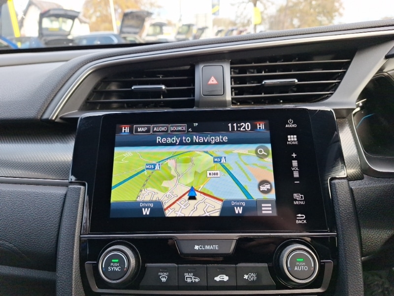 Used Honda Civic 2018 for sale - 76639270: Photo 10