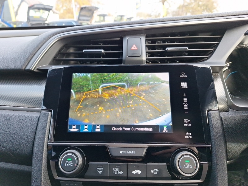 Used Honda Civic 2018 for sale - 76639270: Photo 11