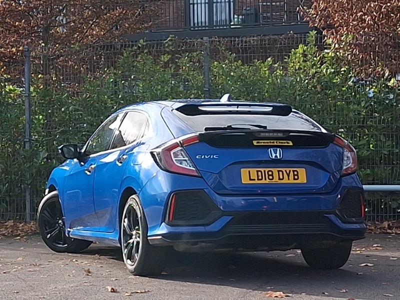 Used Honda Civic 2018 for sale - 76639270: Photo 3