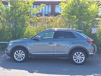 Used Volkswagen T-Roc 2023 for sale - 78441016: Photo