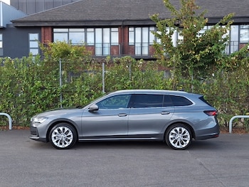Used Skoda Superb 2024 for sale - 75926445: Photo