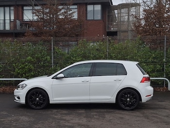 Used Volkswagen Golf 2018 for sale - 77380002: Photo
