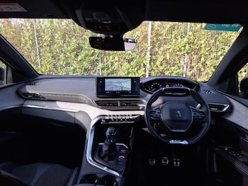 Used Peugeot 5008 2022 for sale - 75706955: Photo