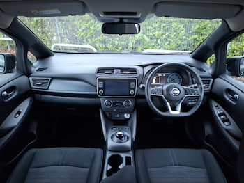 Used Nissan Leaf 2022 for sale - 77380005: Photo