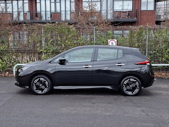 Used Nissan Leaf 2022 for sale - 77380005: Photo