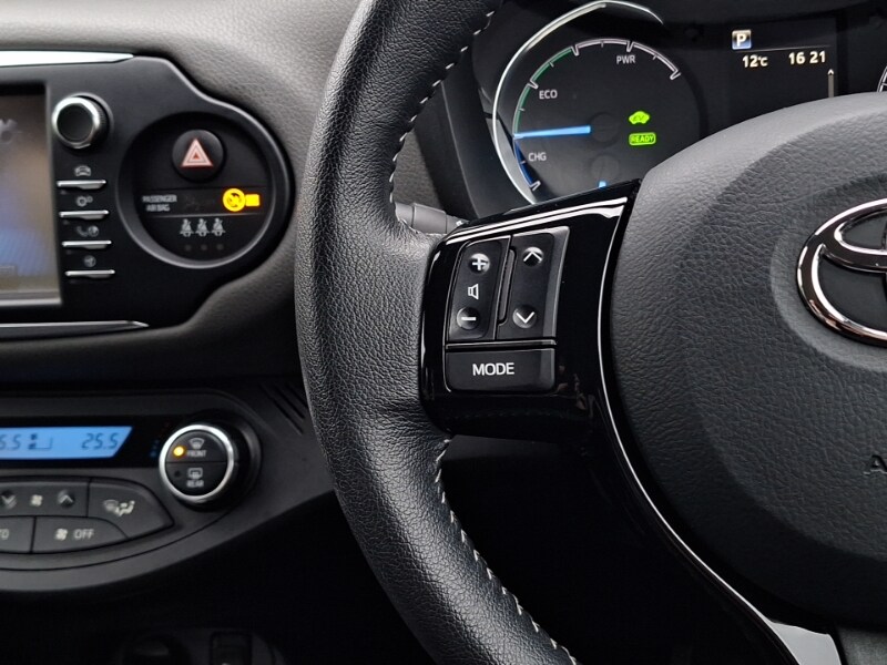 Used Toyota Yaris 2019 for sale - 77682339: Photo 18