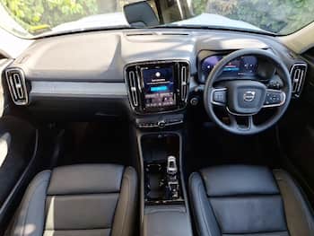 Used Volvo XC40 2025 for sale - 79840088: Photo