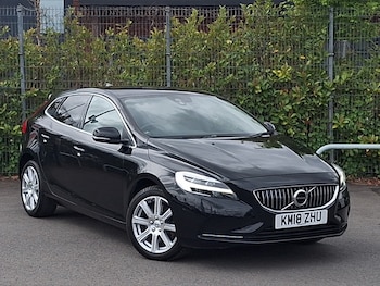 Used Volvo V40 2018 for sale - 78333639: Photo