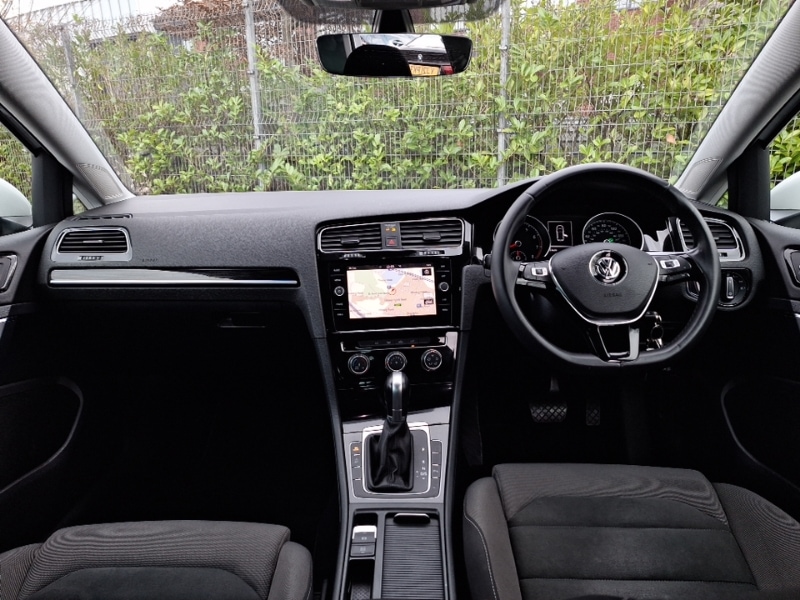 Used Volkswagen Golf 2018 for sale - 77466162: Photo 2