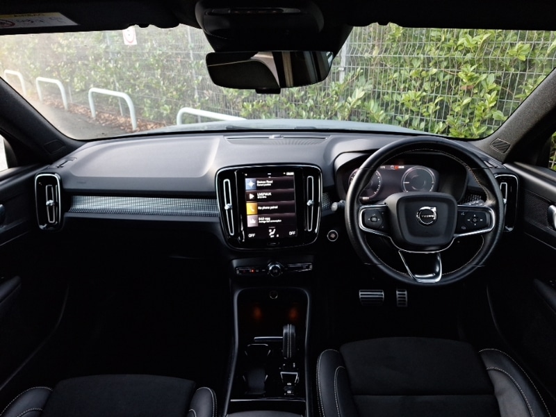 Used Volvo XC40 2021 for sale - 76959042: Photo 2