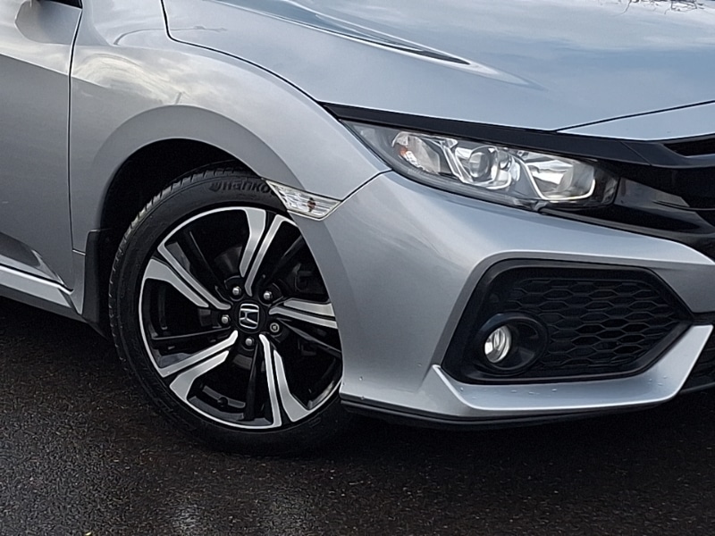 Used Honda Civic 2018 for sale - 77852195: Photo 9