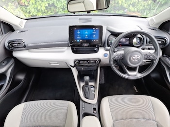 Used Toyota Yaris 2023 for sale - 79336250: Photo