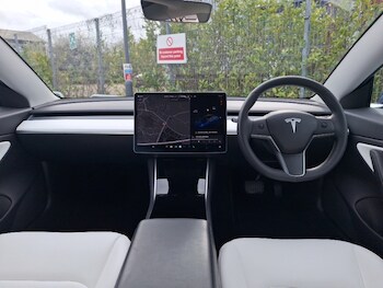 Used Tesla Model 3 2019 for sale - 77922107: Photo