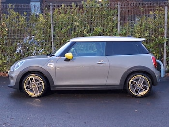 Used MINI Hatch 2021 for sale - 76721668: Photo