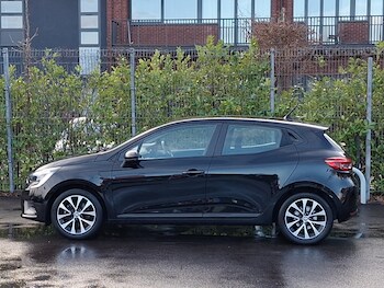 Used Renault Clio 2022 for sale - 77569172: Photo