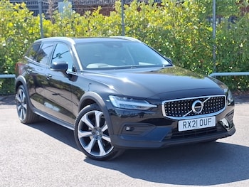 Used Volvo V60 2021 for sale - 78342340: Photo