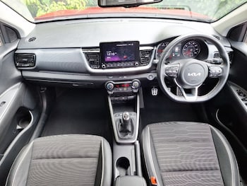 Used Kia Stonic 2023 for sale - 79586464: Photo