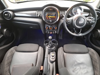 Used MINI Hatch 2018 for sale - 76511558: Photo