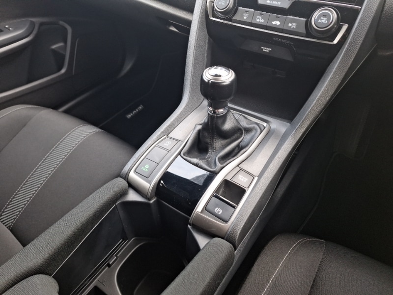 Used Honda Civic 2018 for sale - 77956860: Photo 15