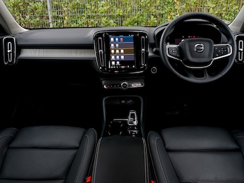 Used Volvo XC40 2024 for sale - 77160171: Photo