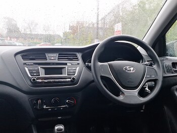 Used Hyundai i20 2017 for sale - 77526665: Photo