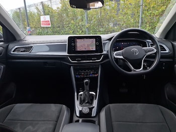 Used Volkswagen T-Roc 2023 for sale - 78283298: Photo