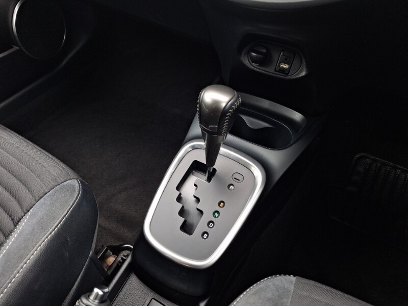 Used Toyota Yaris 2015 for sale - 78183899: Photo 16