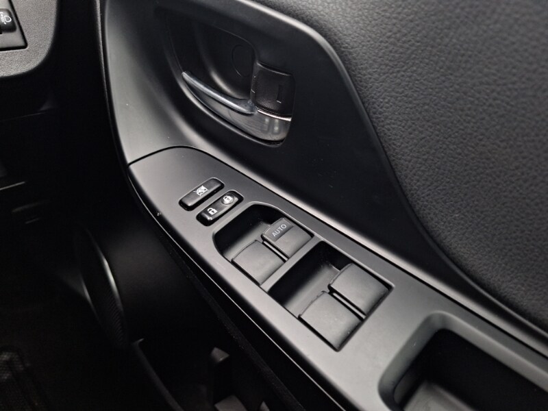 Used Toyota Yaris 2015 for sale - 78183899: Photo 17