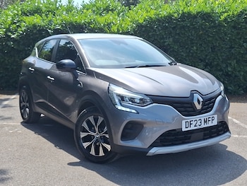 Used Renault Captur 2023 for sale - 79100890: Photo